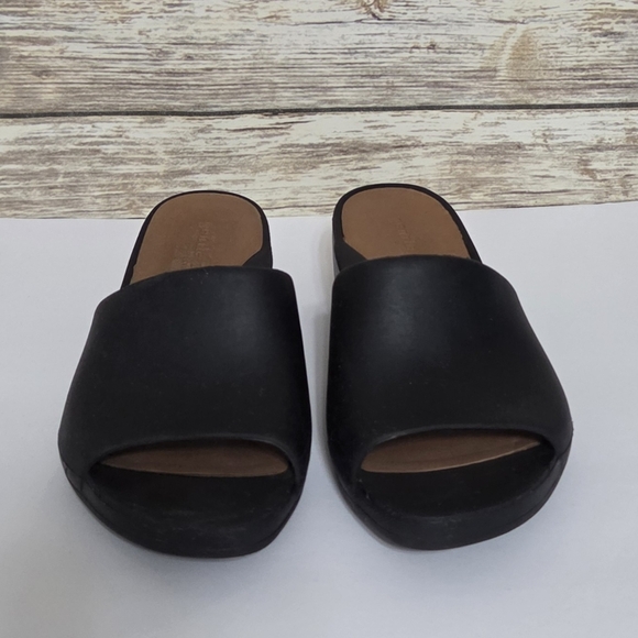 Gentle Souls by Kenneth Cole Gisele Wedge Slide Sandals Black Size 7 - Picture 14 of 15